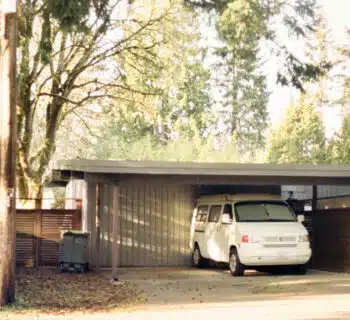 Comment bien choisir l'emplacement pour un carport adossé ?